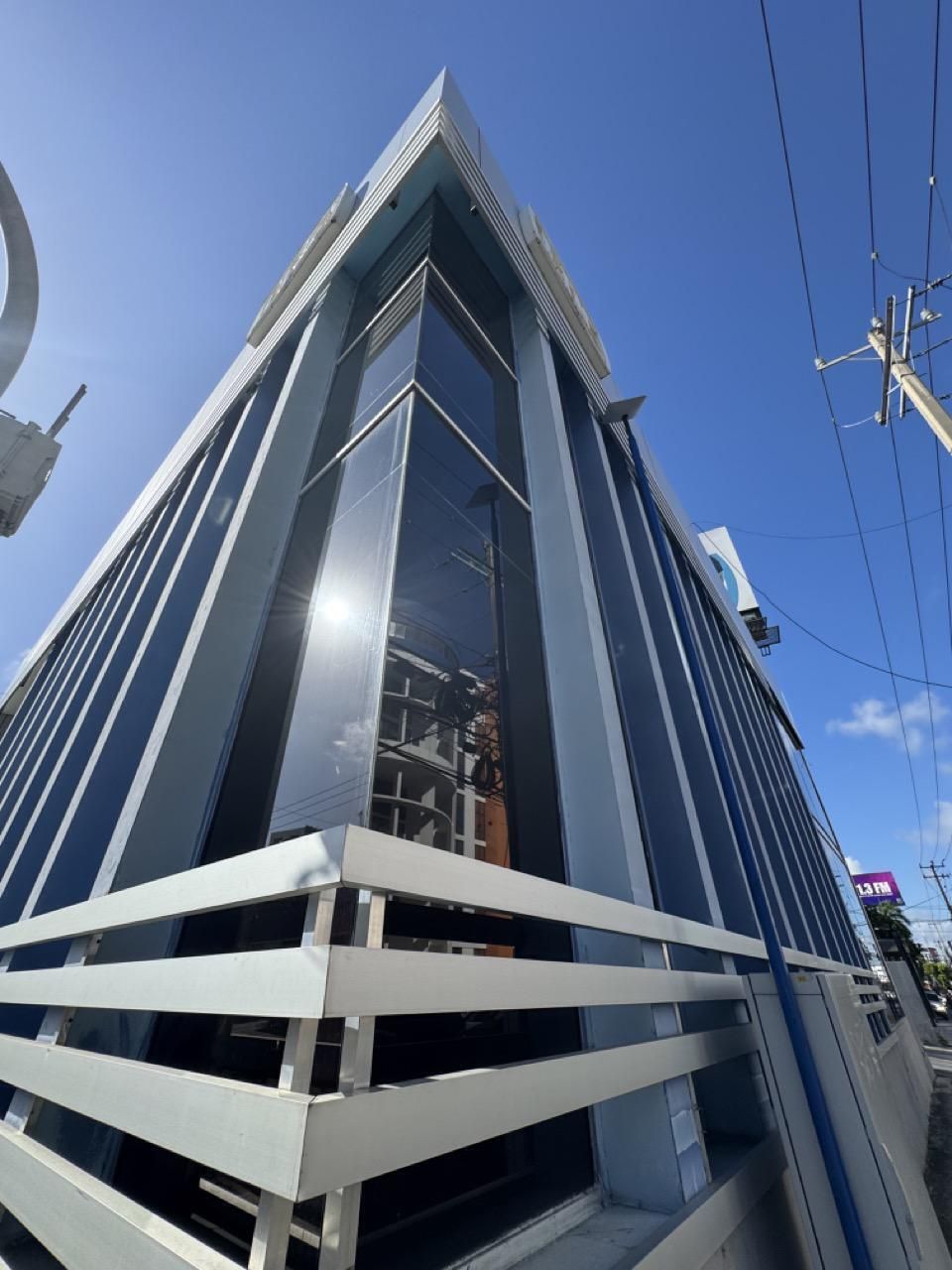 Locales comerciales alquiler Tiradentes Naco Santo Domingo