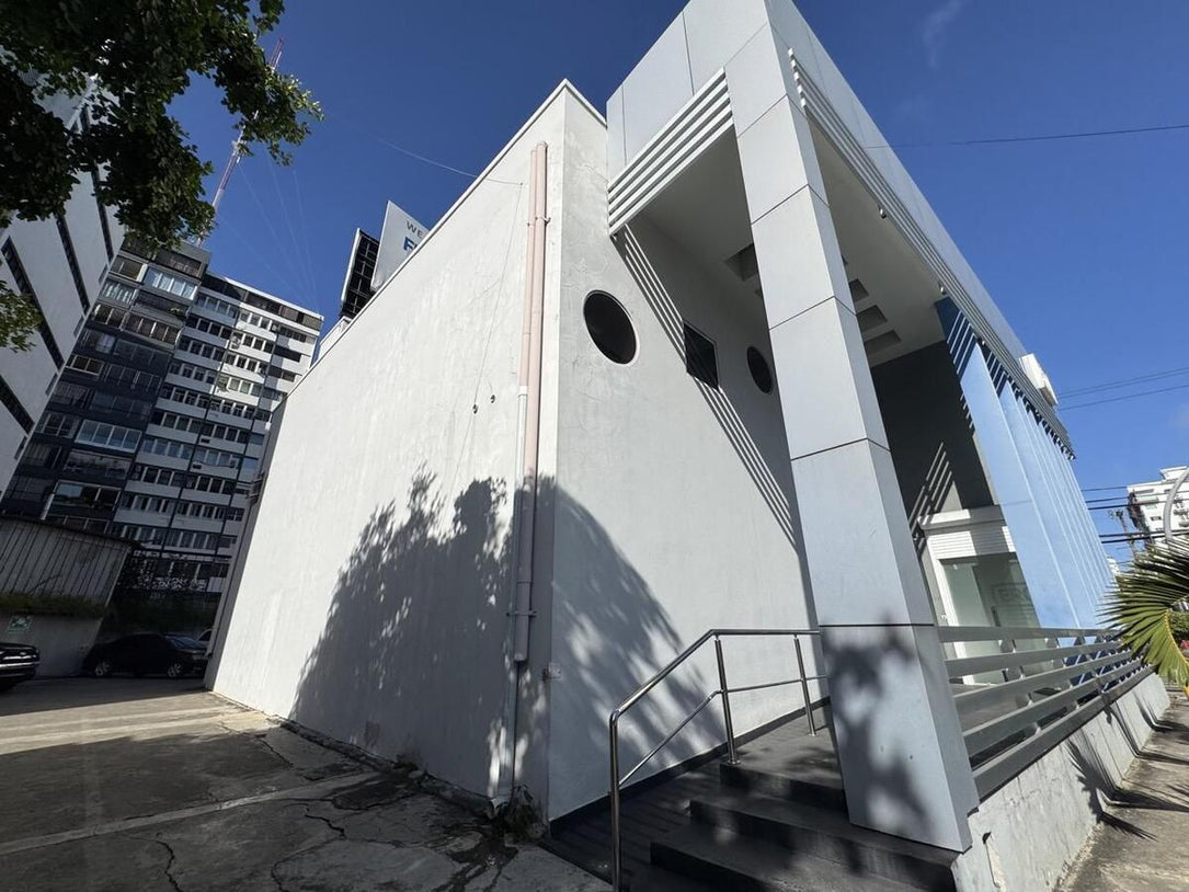 Locales comerciales alquiler Tiradentes Naco Santo Domingo