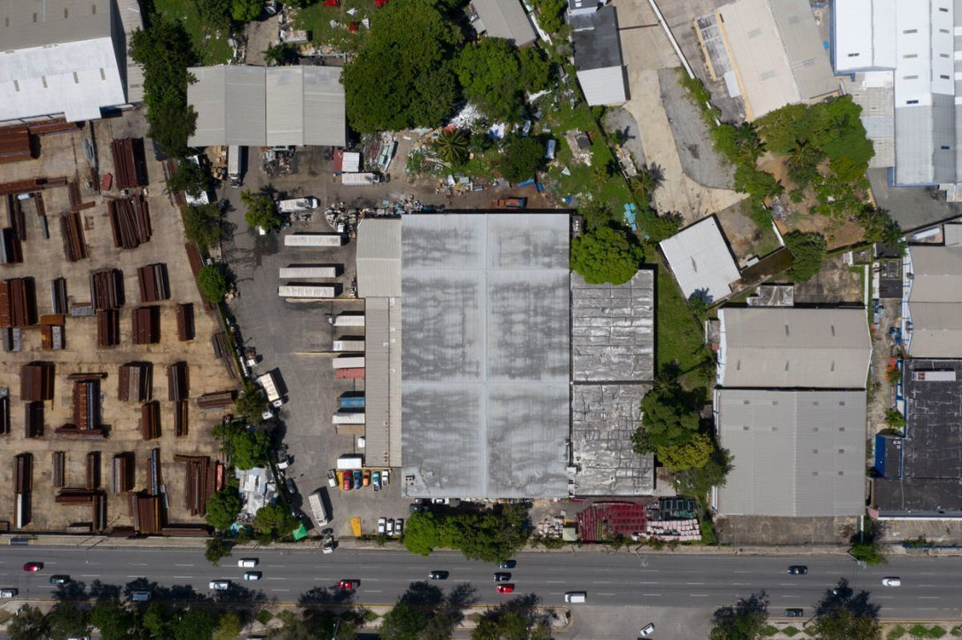 Nave terreno locales comerciales venta Santo Domingo, Ave. Luperon Herrera