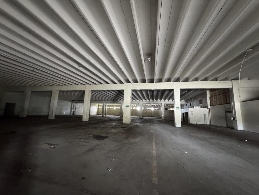 Nave terreno locales comerciales venta Santo Domingo, Ave. Luperon Herrera