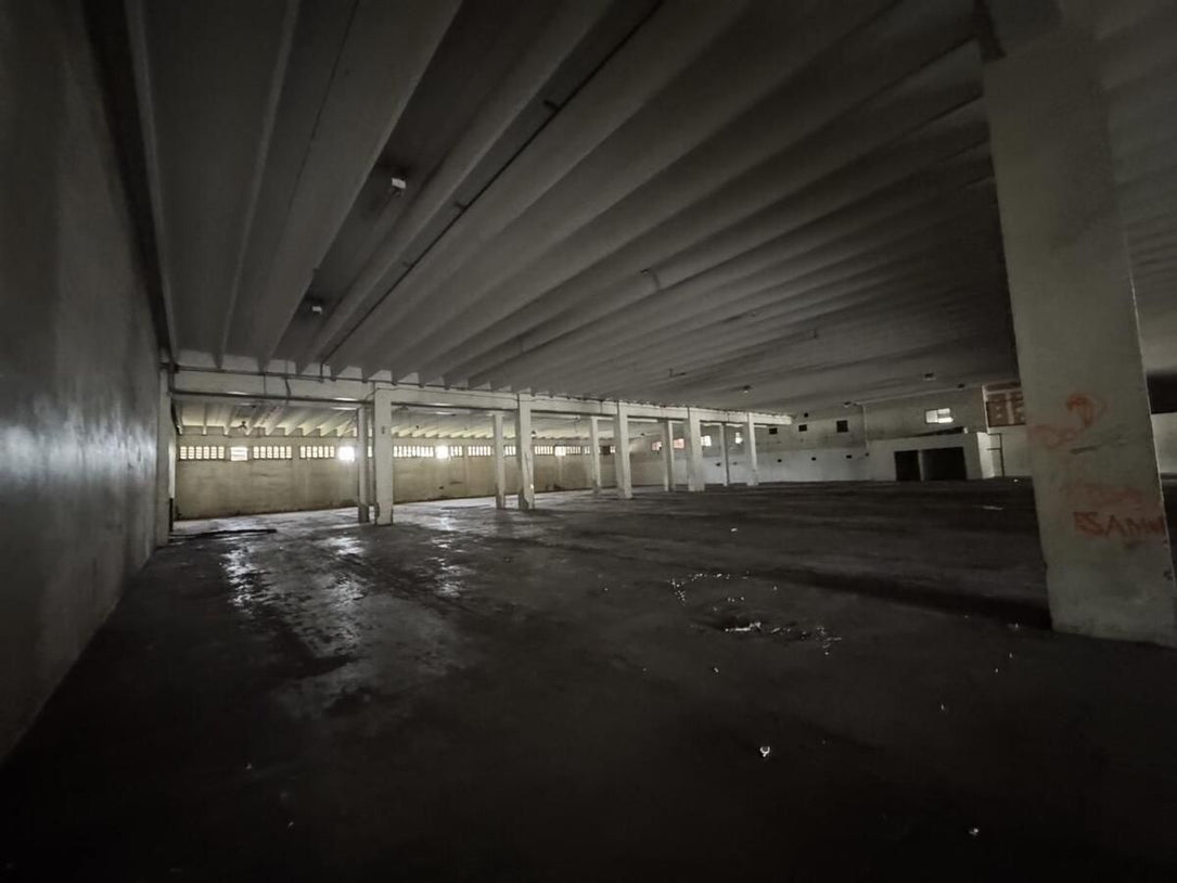 Nave terreno locales comerciales venta Santo Domingo, Ave. Luperon Herrera