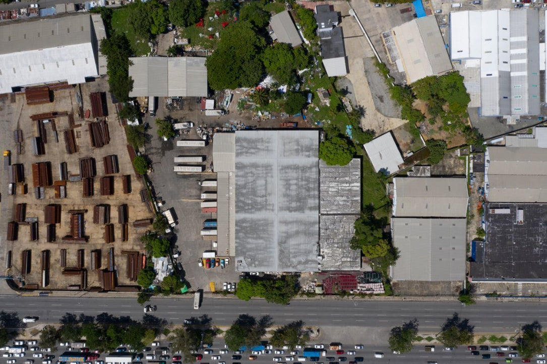Nave terreno locales comerciales venta Santo Domingo, Ave. Luperon Herrera