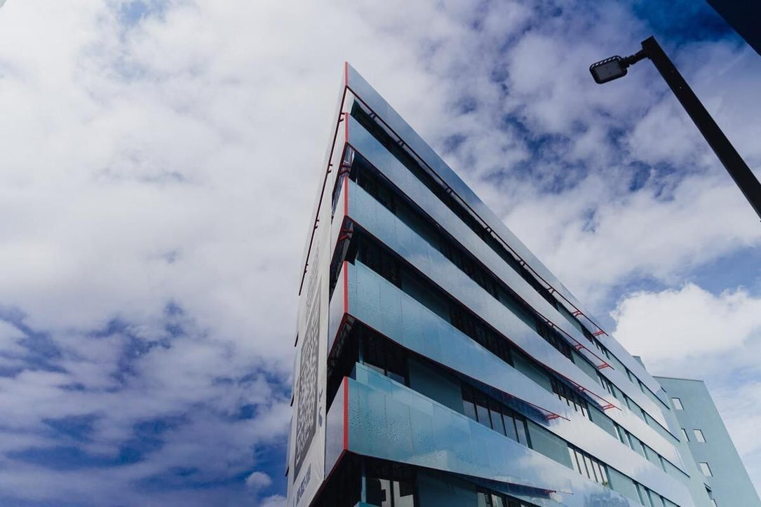 Ezalia Office Lofts | Oficinas Corporativas en Alquiler | Av. John F. Kennedy, Santo Domingo