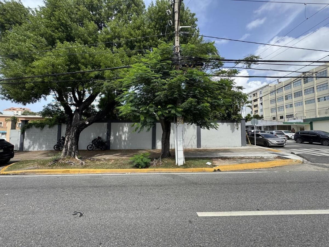 Terreno venta La Esperilla Maximo Gomez Santo Domingo