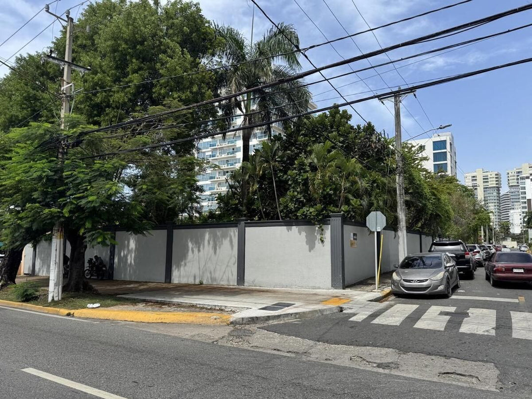 Terreno venta La Esperilla Maximo Gomez Santo Domingo