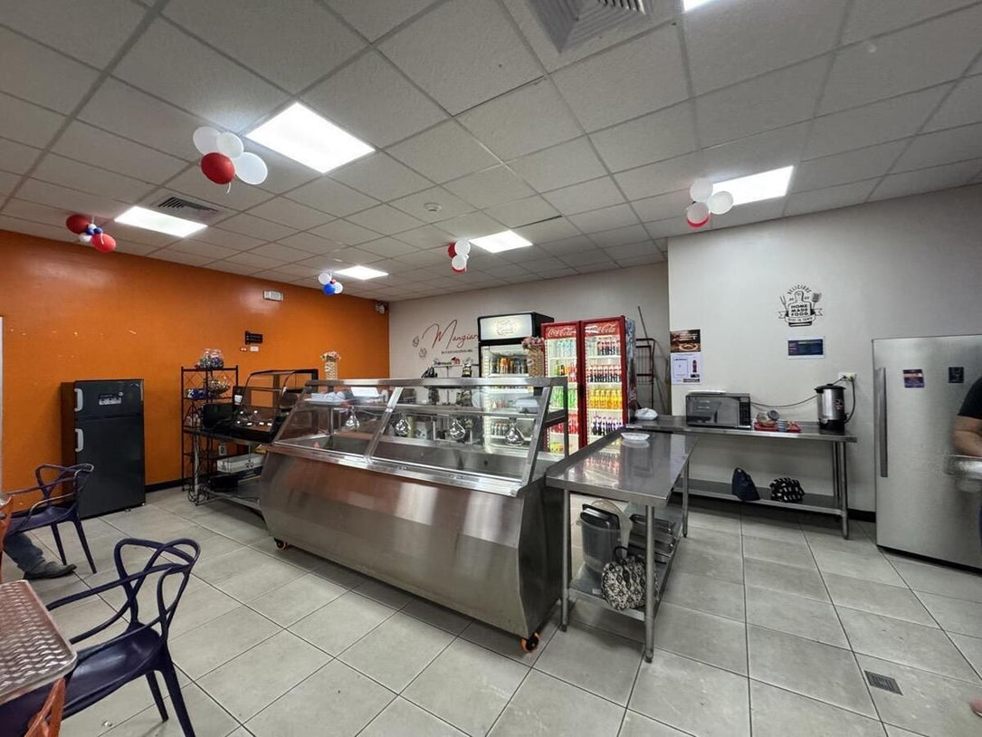 Locales Comerciales u Oficina / Call Center Venta y Alquiler – 2,443 m2 Piantini