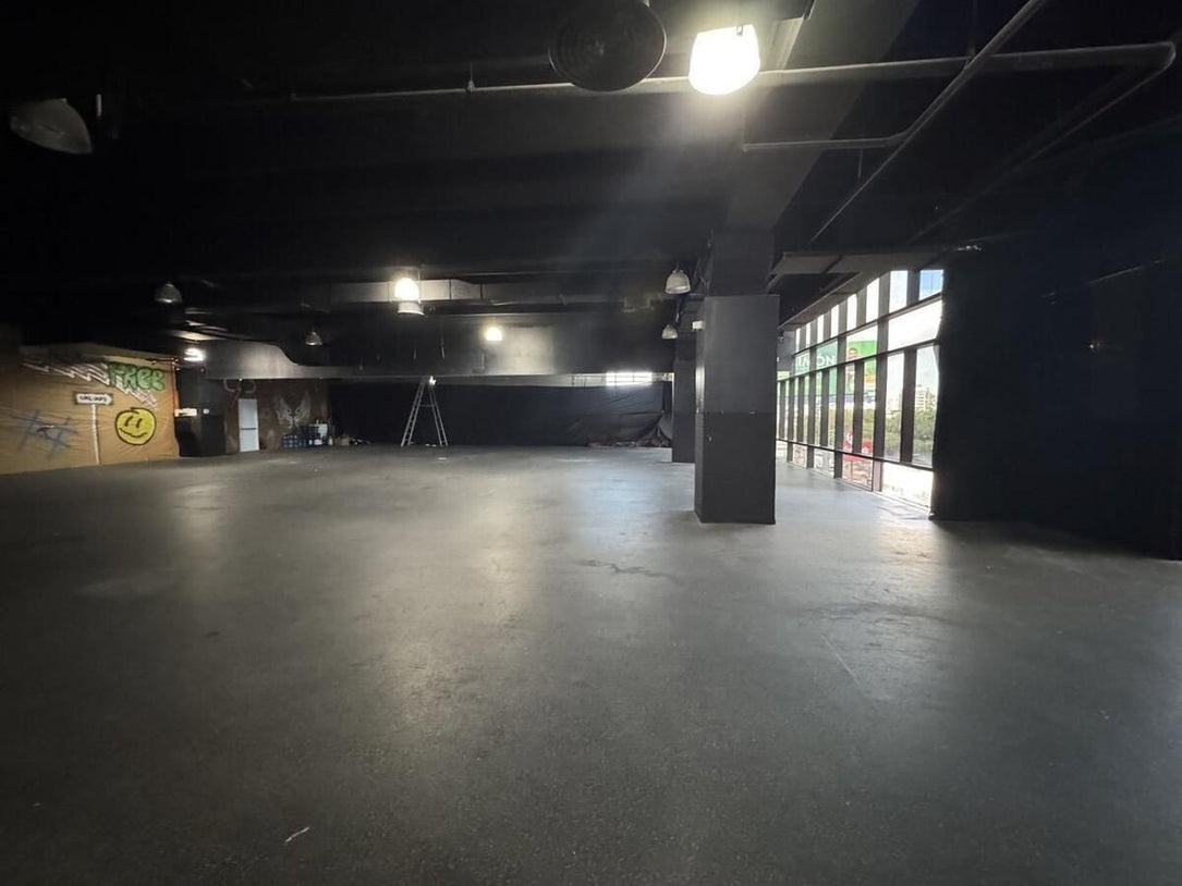 Locales Comerciales u Oficina / Call Center Venta y Alquiler – 2,443 m2 Piantini