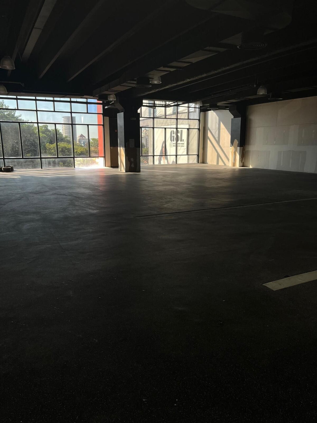 Locales Comerciales u Oficina / Call Center Venta y Alquiler – 2,443 m2 Piantini