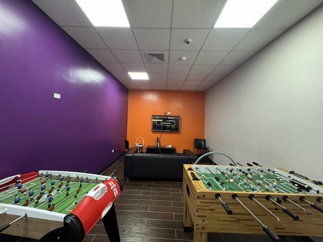 Locales Comerciales u Oficina / Call Center Venta y Alquiler – 2,443 m2 Piantini