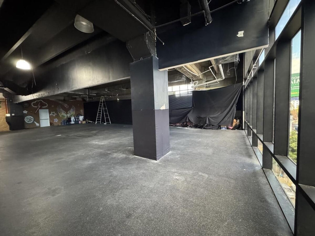 Locales Comerciales u Oficina / Call Center Venta y Alquiler – 2,443 m2 Piantini