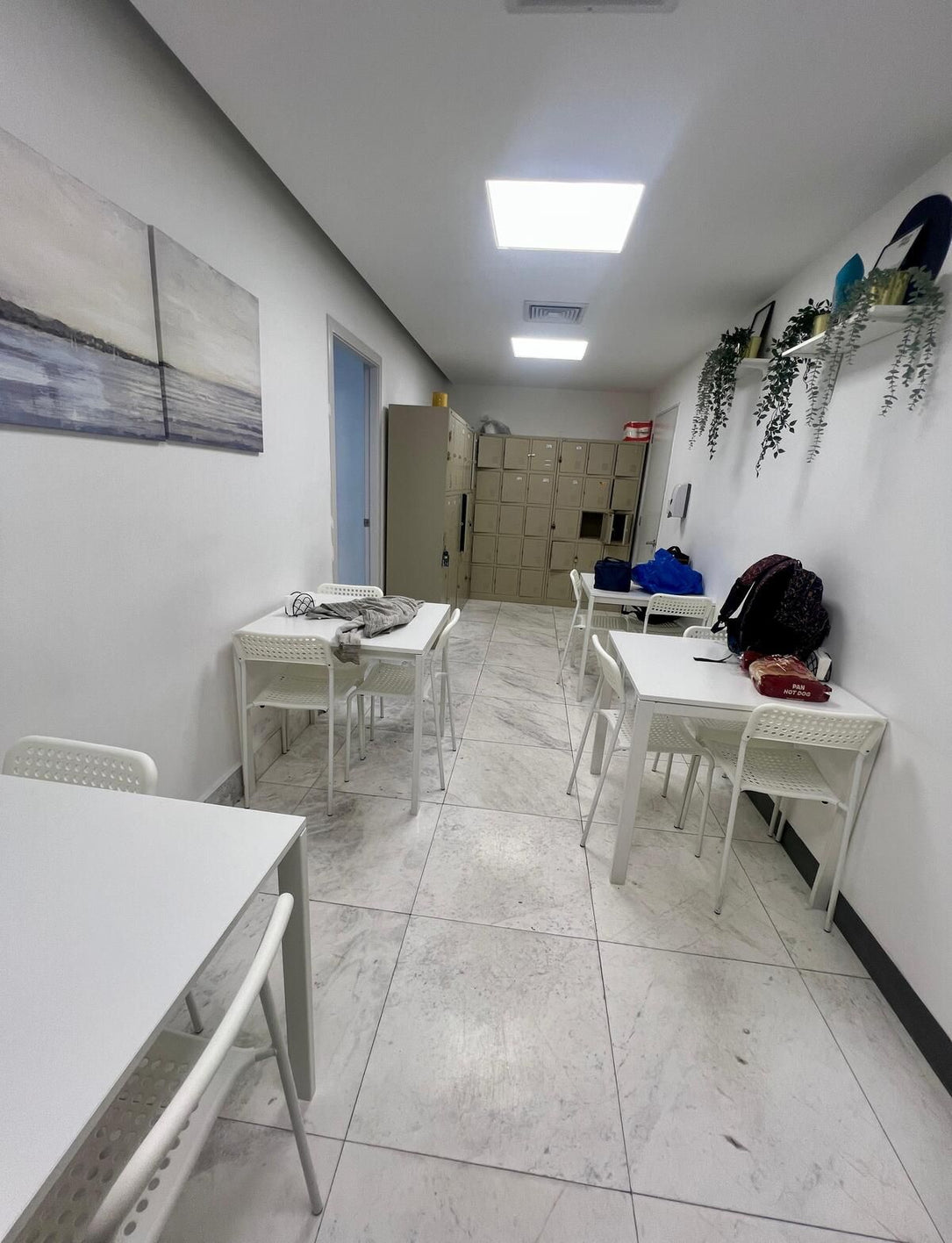 Oficina adecuada alquiler Serralles 1er piso Santo Domingo