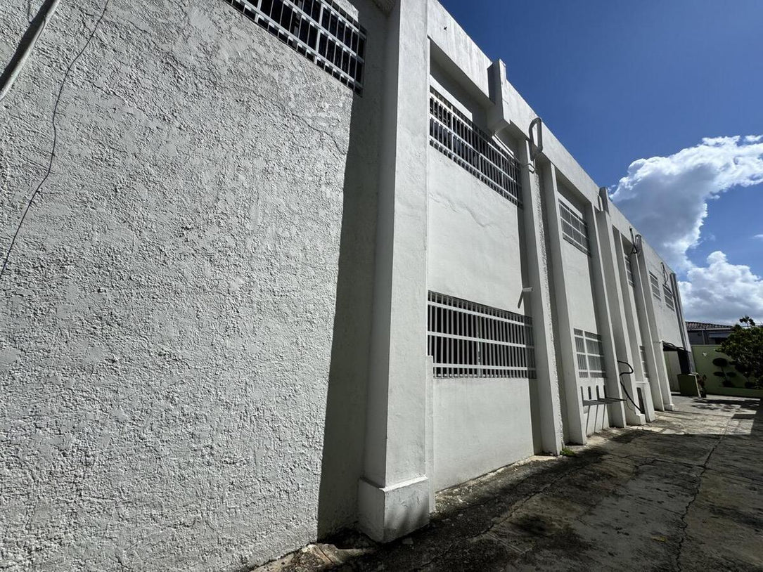 Edificio oficinas alquiler Bella Vista Santo Domingo