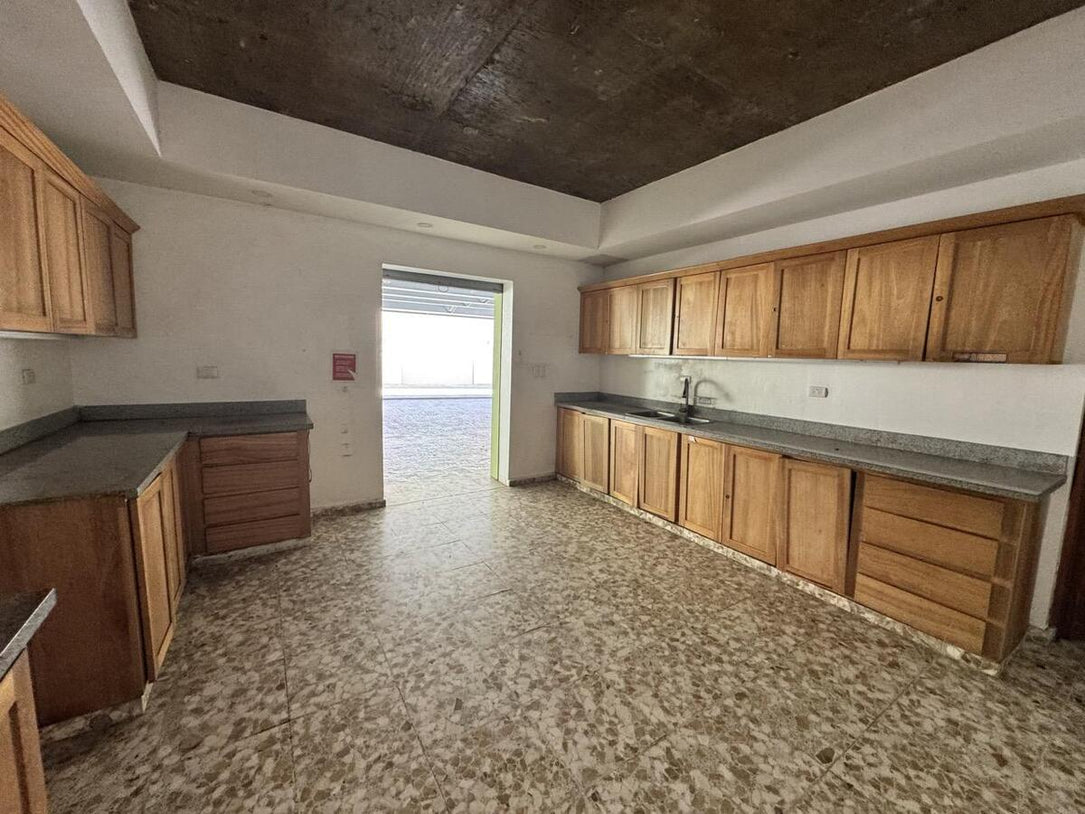 Edificio oficinas alquiler Bella Vista Santo Domingo