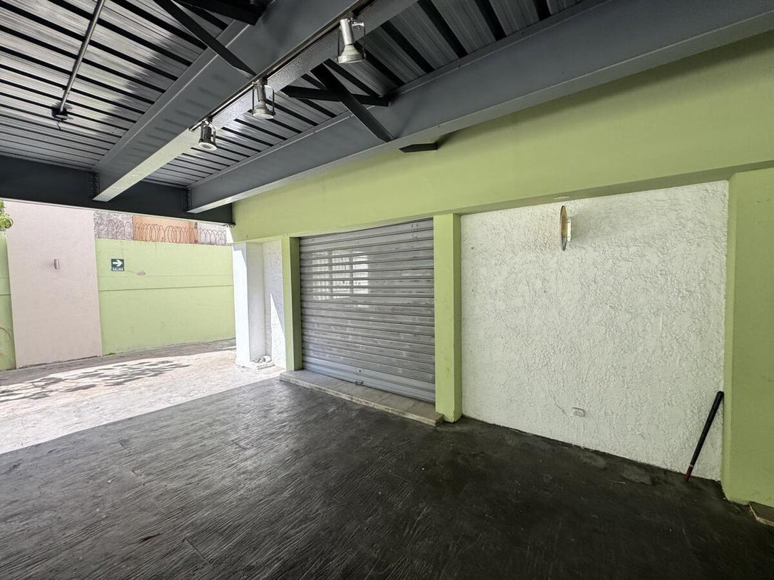 Edificio oficinas alquiler Bella Vista Santo Domingo