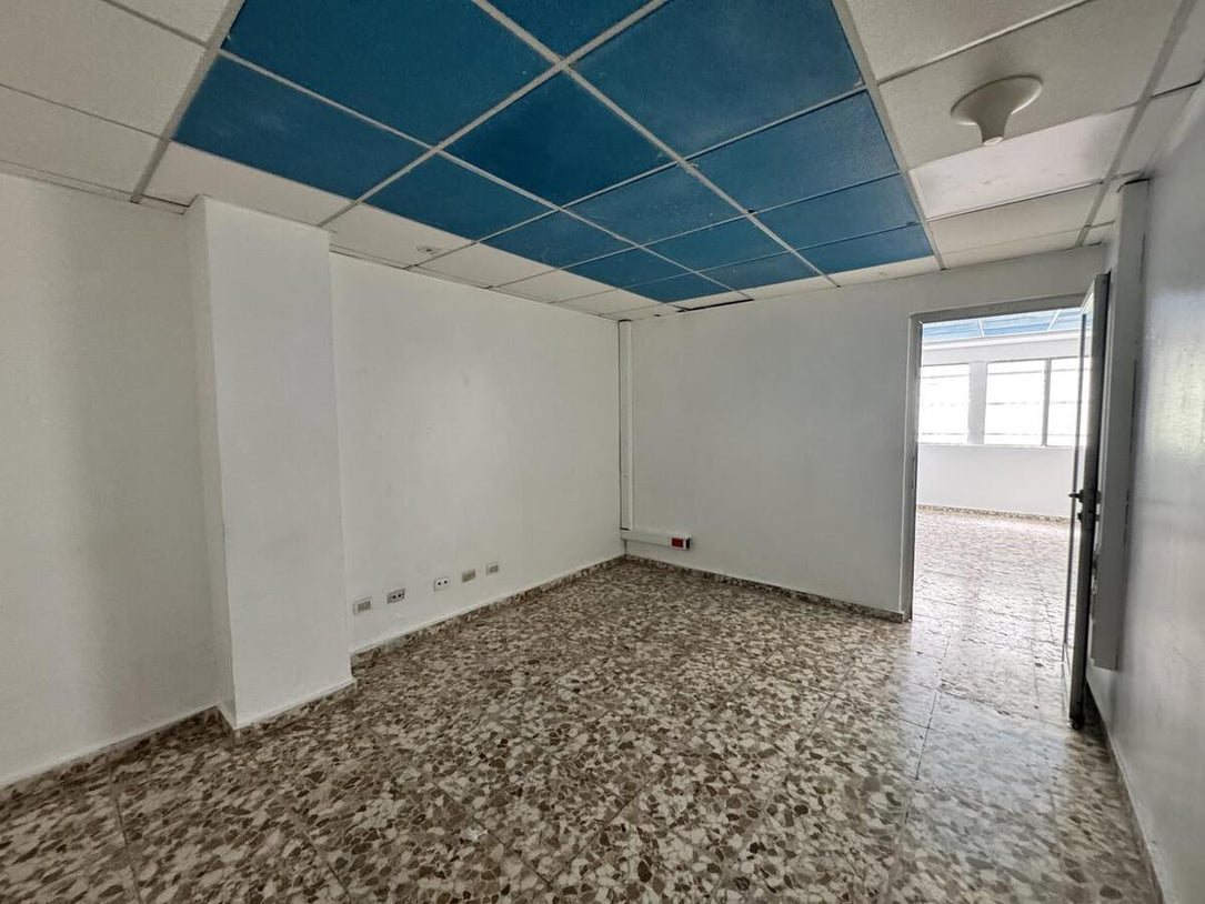 Edificio oficinas alquiler Bella Vista Santo Domingo