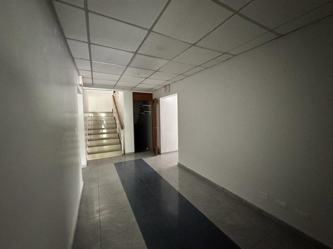 Edificio oficinas alquiler Bella Vista Santo Domingo