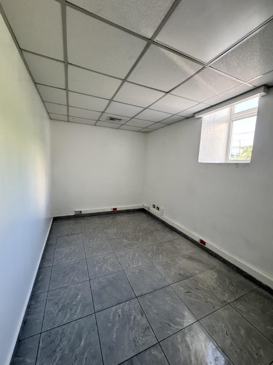 Edificio oficinas alquiler Bella Vista Santo Domingo