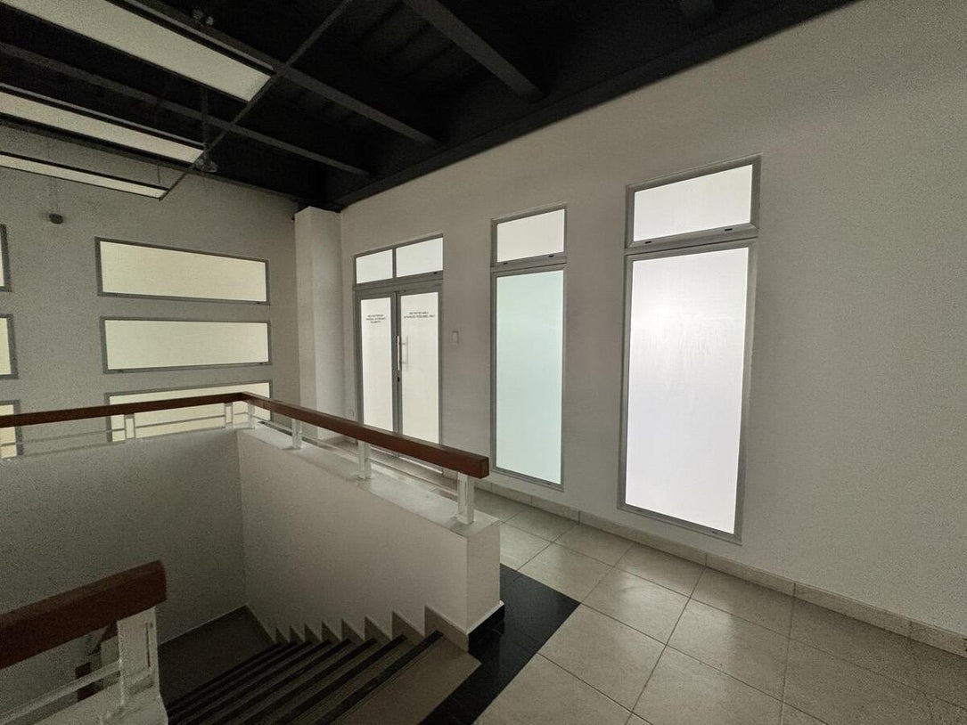 Edificio oficinas alquiler Bella Vista Santo Domingo