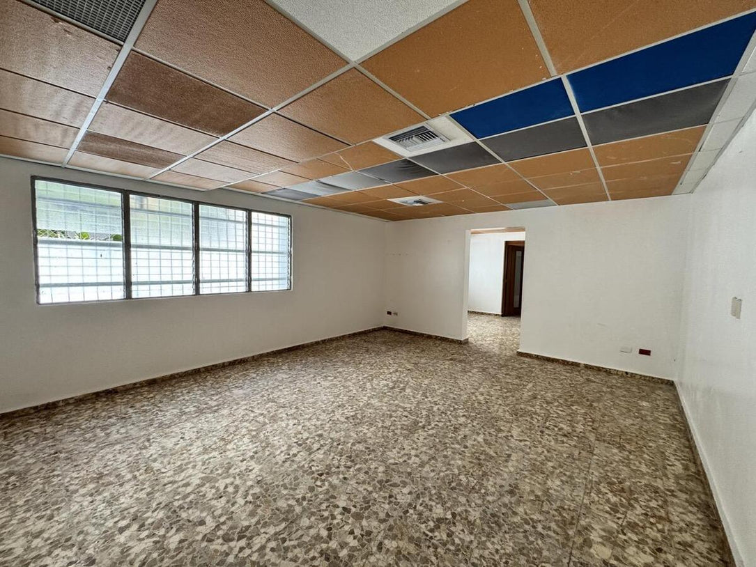 Edificio oficinas alquiler Bella Vista Santo Domingo
