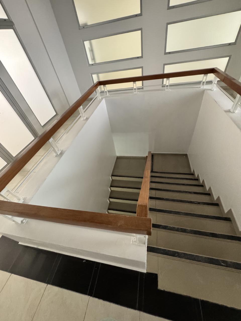 Edificio oficinas alquiler Bella Vista Santo Domingo