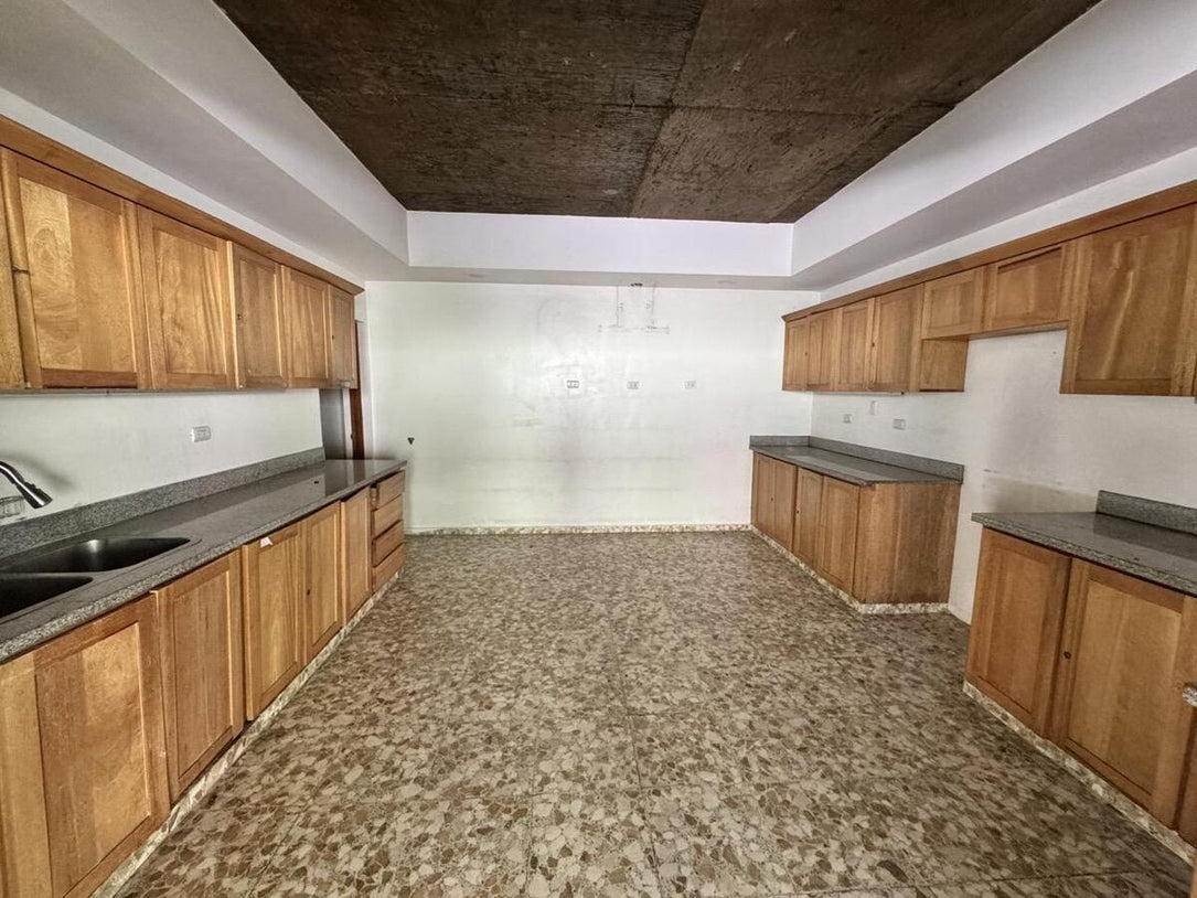 Edificio oficinas alquiler Bella Vista Santo Domingo