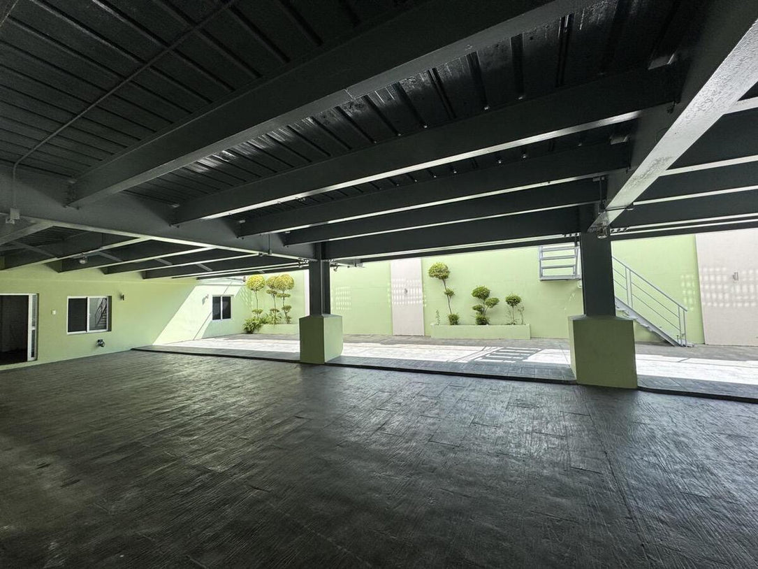 Edificio oficinas alquiler Bella Vista Santo Domingo