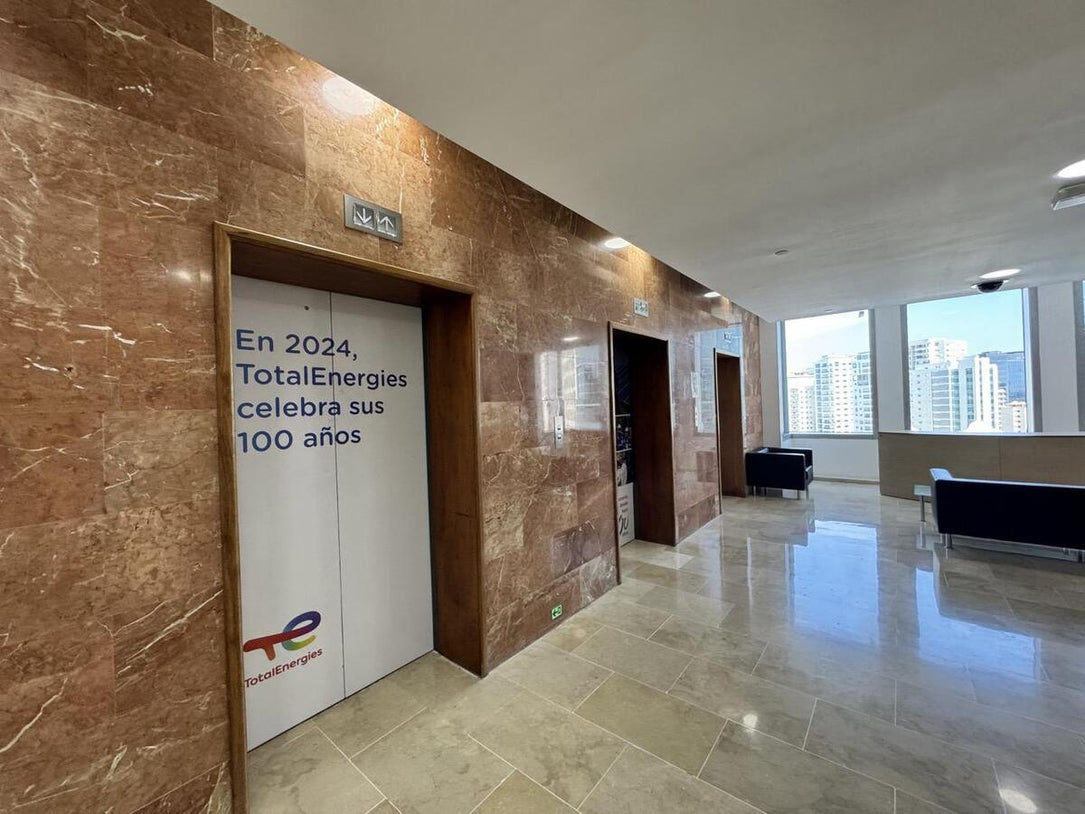 Oficina corporativa alquiler Piantini Acropolis Santo Domingo