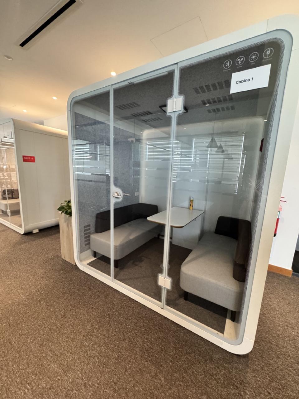 Oficina corporativa alquiler Piantini Acropolis Santo Domingo