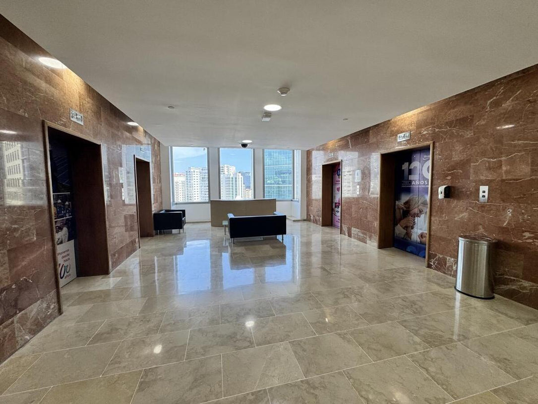Oficina corporativa alquiler Piantini Acropolis Santo Domingo