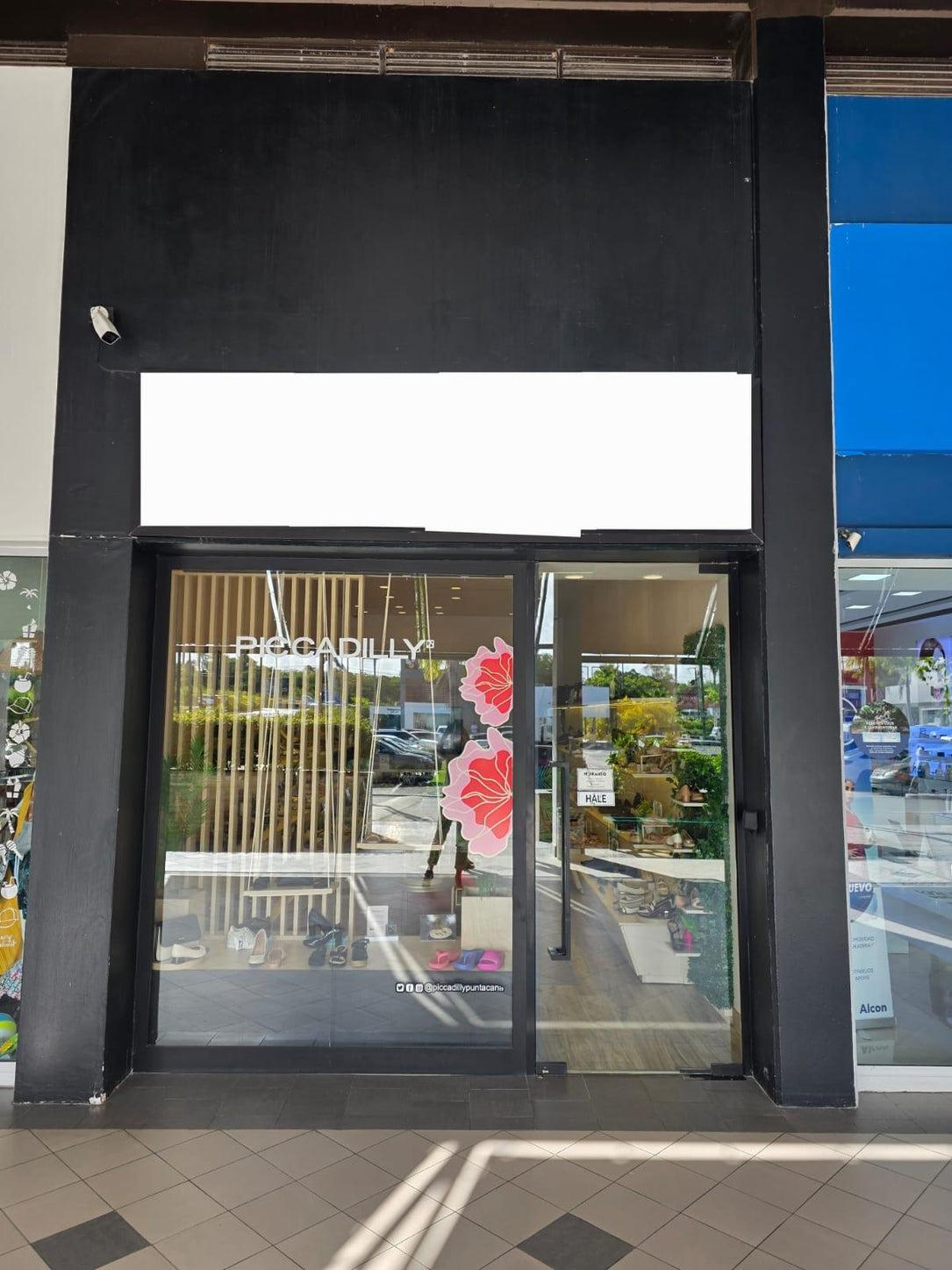 Locales Comerciales en Alquiler – 164 m² | San Juan Shopping Center | Punta Cana