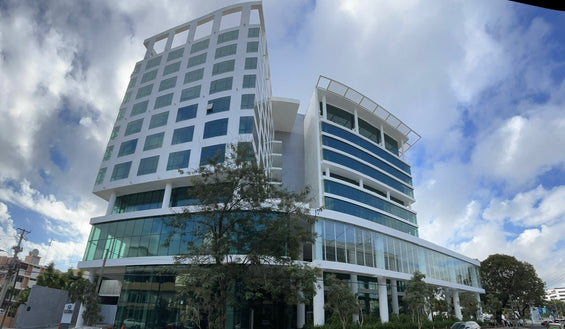 Oficina corporativa alquiler Piantini Habitat Center, Santo Domingo