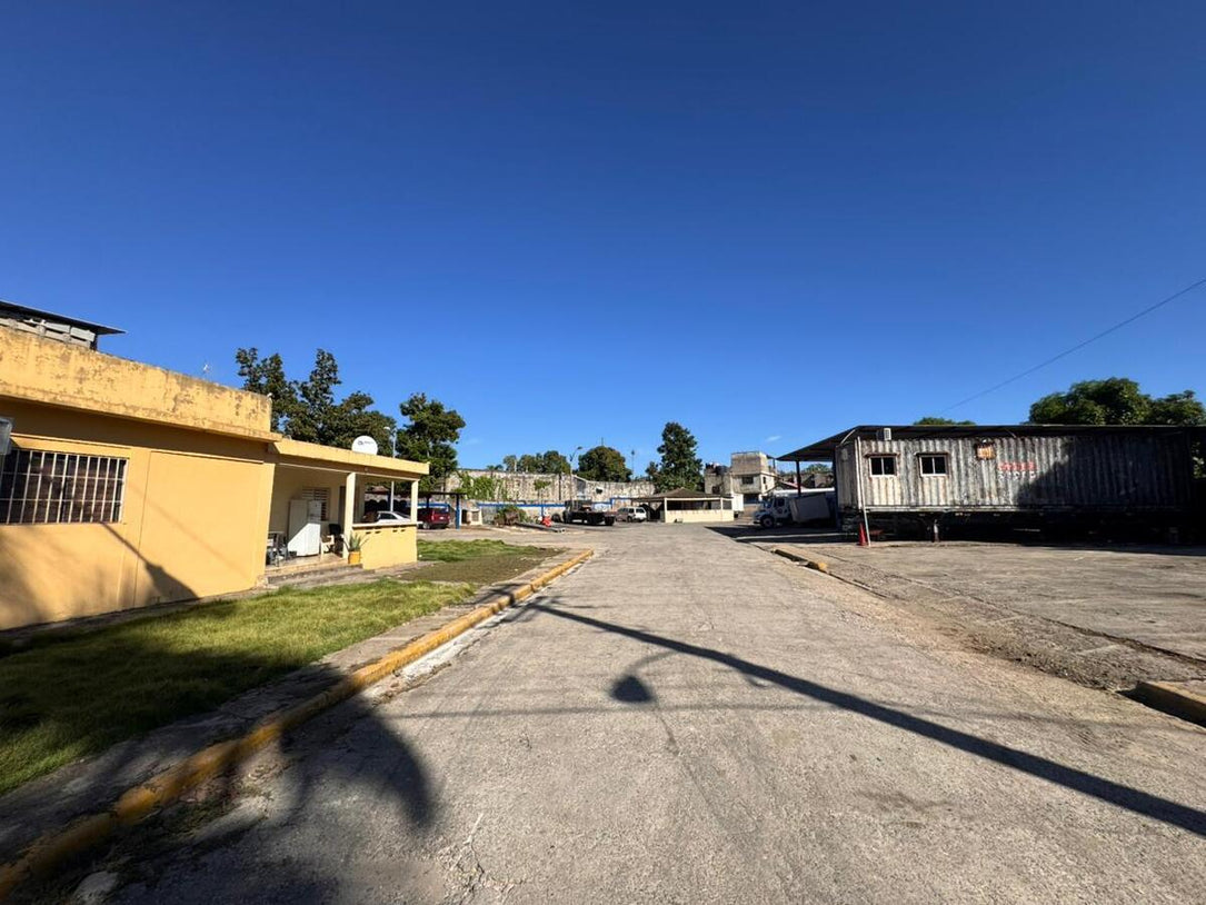 Terreno industrial oficinas venta alquiler Aut. Duarte, Santo Domingo