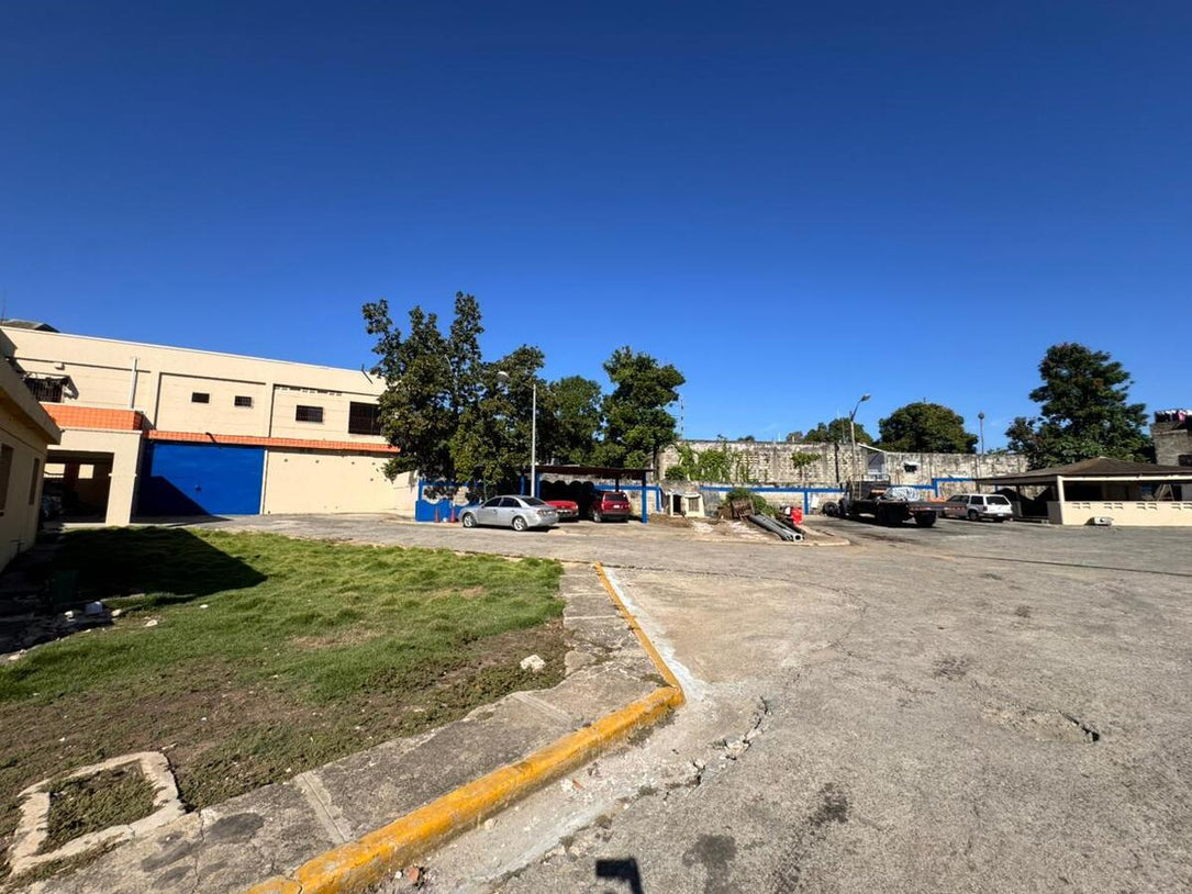 Terreno industrial oficinas venta alquiler Aut. Duarte, Santo Domingo