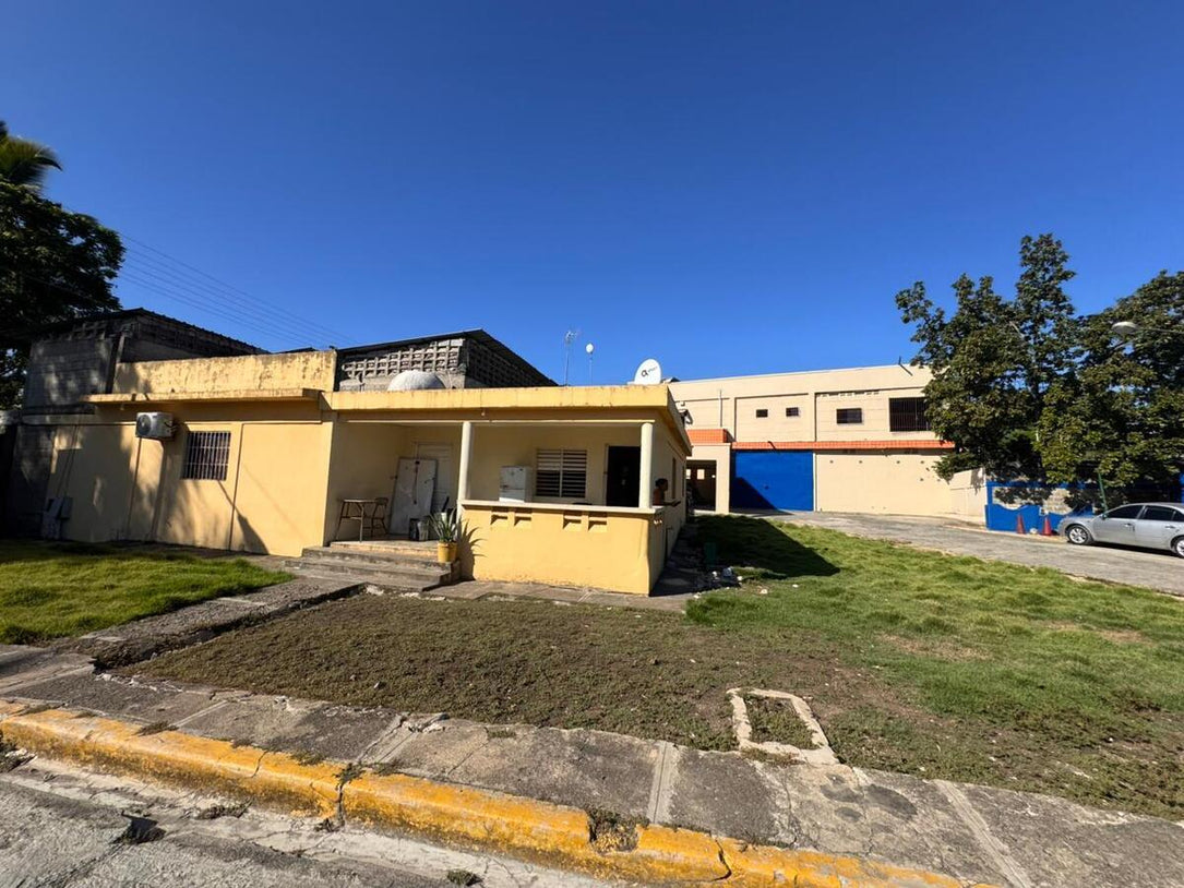 Terreno industrial oficinas venta alquiler Aut. Duarte, Santo Domingo
