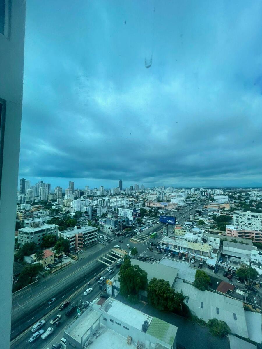 Oficina Corporativa Amueblada en Alquiler  y Venta – 235 m² | Torre Fórum, Santo Domingo