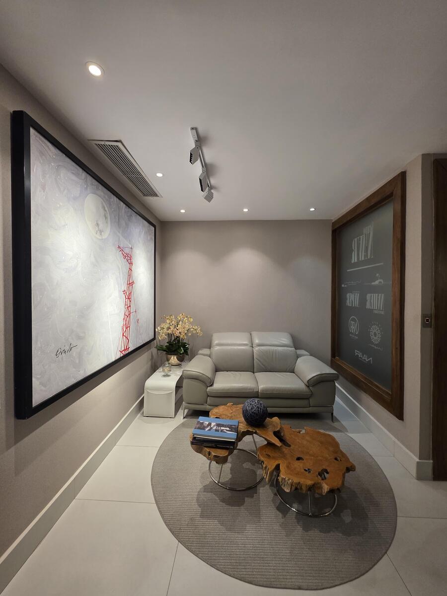 Oficina Corporativa Amueblada en Alquiler  y Venta – 235 m² | Torre Fórum, Santo Domingo