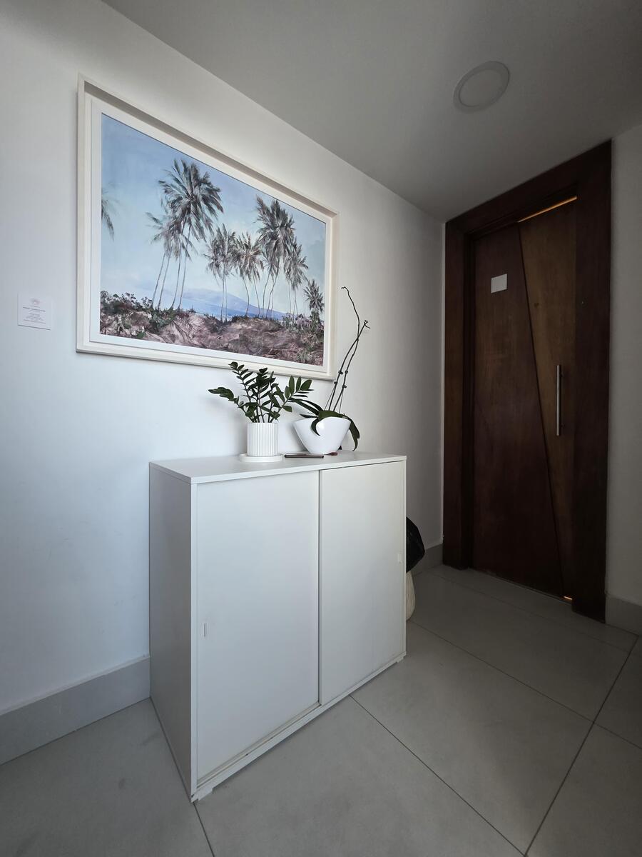 Oficina Corporativa Amueblada en Alquiler  y Venta – 235 m² | Torre Fórum, Santo Domingo