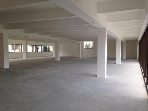 Locales comerciales 2do nivel alquiler Piantini Santo Domingo