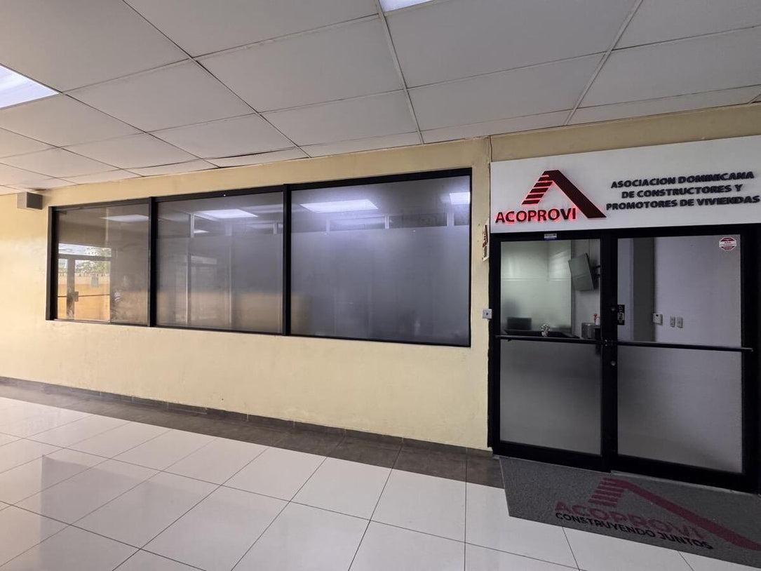 Oficina alquiler Unicentro Piantini Santo Domingo