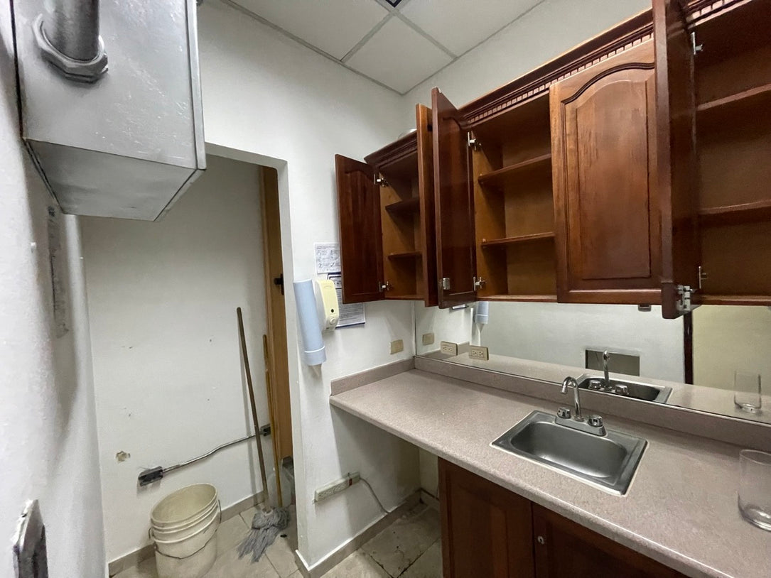 Alquiler oficinas JFK Miraflores Santo Domingo