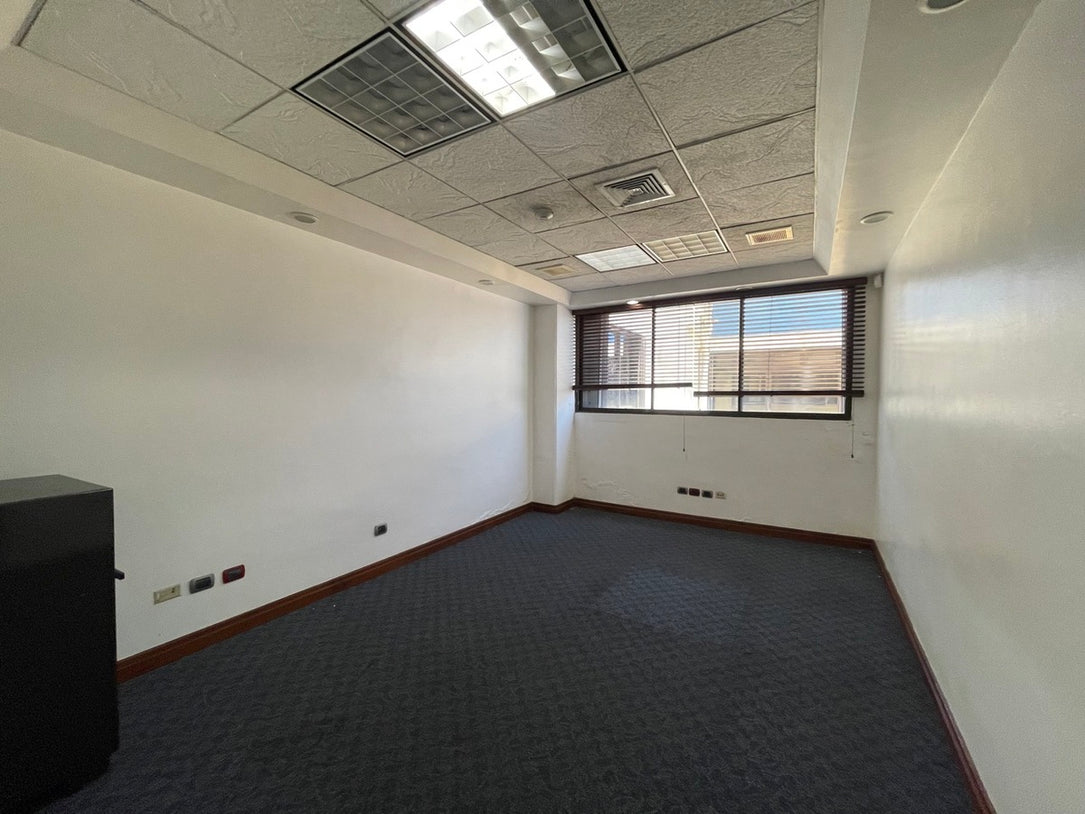 Alquiler oficinas JFK Miraflores Santo Domingo
