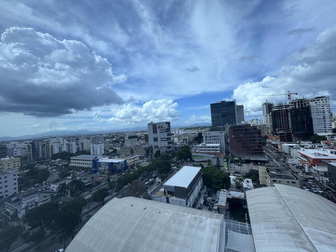 Oficina Corporativa Clase AAA 1,582 m²  Alquiler o Venta | Piantini – Acrópolis, Santo Domingo