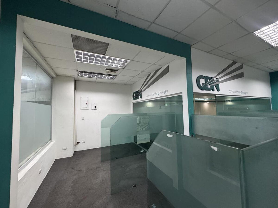 Oficina alquiler Unicentro Piantini Santo Domingo