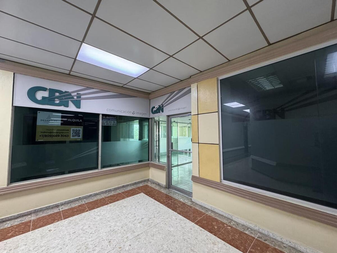 Oficina alquiler Unicentro Piantini Santo Domingo