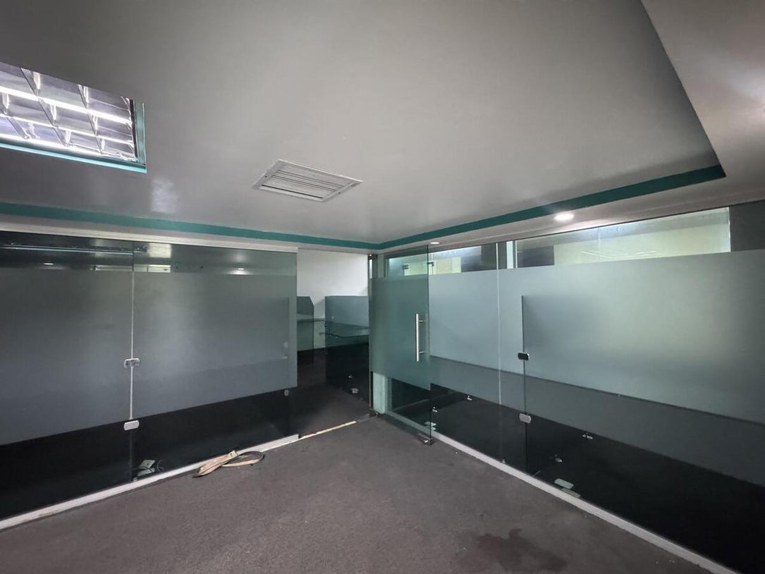 Oficina alquiler Unicentro Piantini Santo Domingo