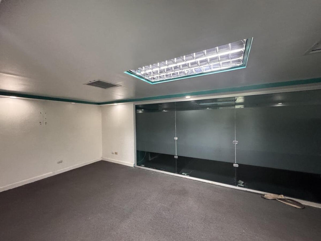 Oficina alquiler Unicentro Piantini Santo Domingo