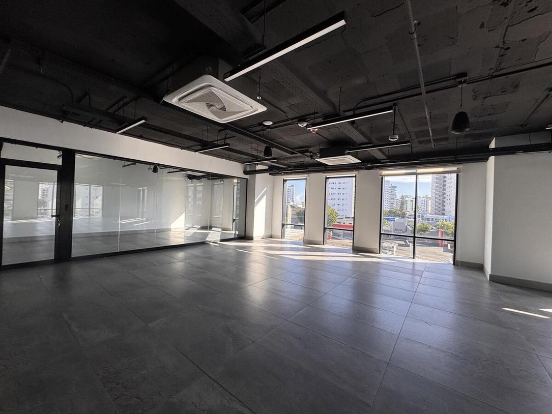 Oficinas alquiler adecuadas Naco Santo Domingo