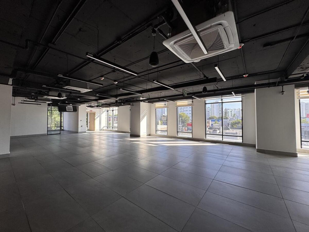Oficinas alquiler adecuadas Naco Santo Domingo