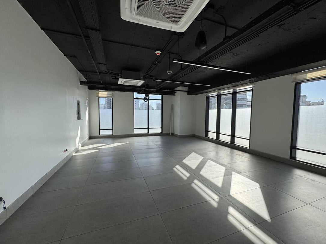 Oficinas alquiler adecuadas Naco Santo Domingo