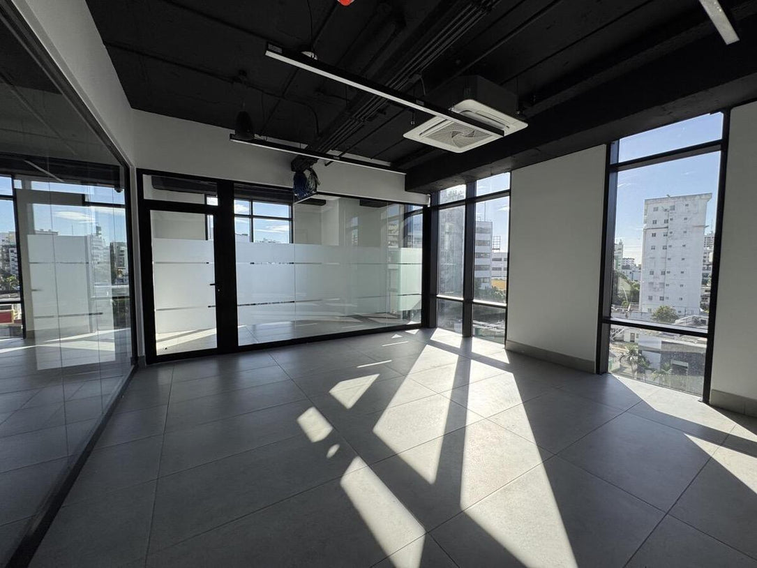Oficinas alquiler adecuadas Naco Santo Domingo